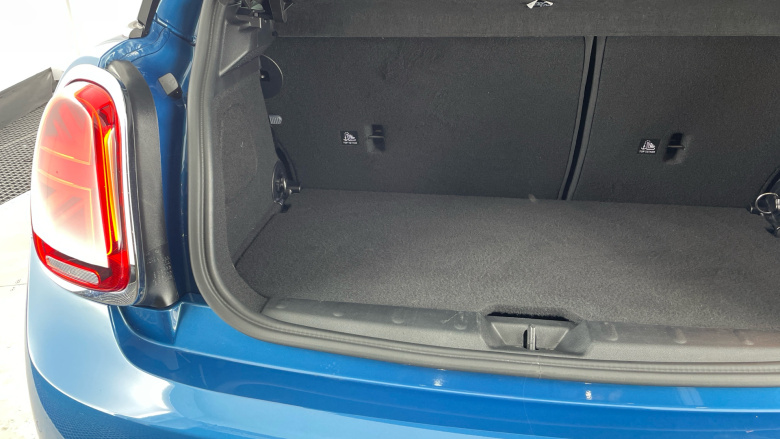 MINI Hatchback 2.0 Cooper S Exclusive 3dr Auto Petrol Hatchback